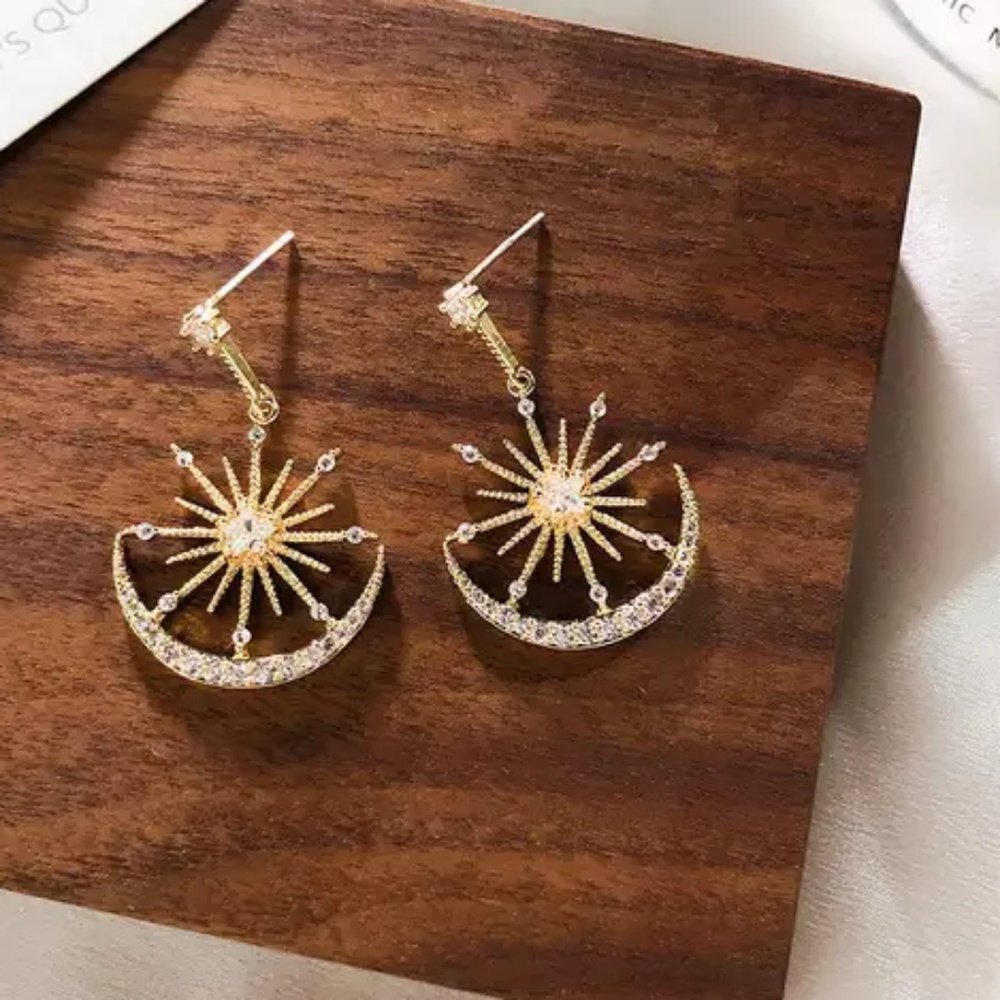 Sun And Moon Earrings - Picture 2 of 4
